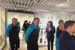 barcelona-team-visits-museum-kyrgyzstan